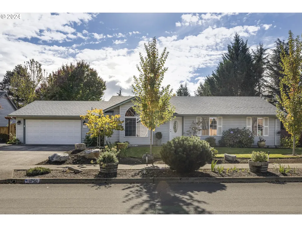 1750 NE Coburn Drive Mcminnville OR 97128