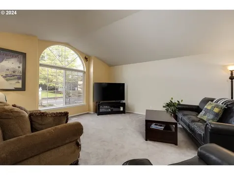 1750 NE Coburn Drive Mcminnville OR 97128