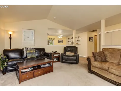 1750 NE Coburn Drive Mcminnville OR 97128