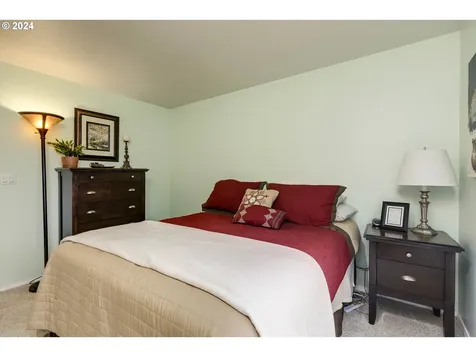 1750 NE Coburn Drive Mcminnville OR 97128