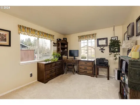 1750 NE Coburn Drive Mcminnville OR 97128