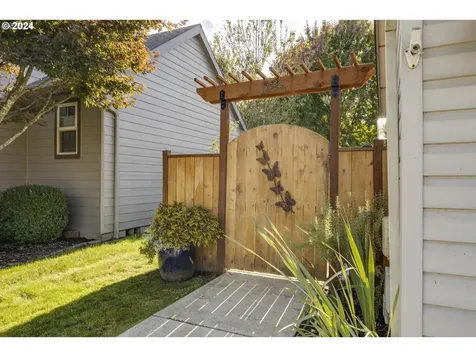 1750 NE Coburn Drive Mcminnville OR 97128