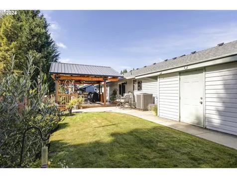 1750 NE Coburn Drive Mcminnville OR 97128