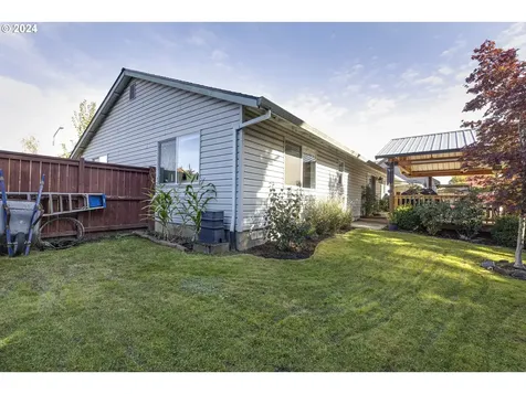 1750 NE Coburn Drive Mcminnville OR 97128