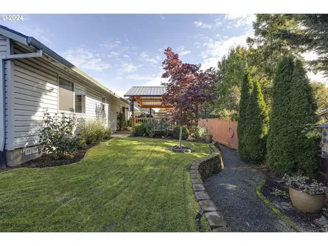 1750 NE Coburn Drive Mcminnville OR 97128