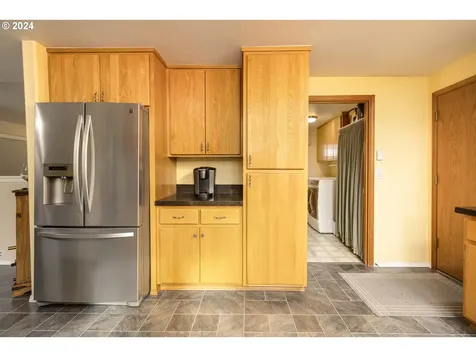 1750 NE Coburn Drive Mcminnville OR 97128