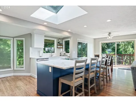102 Montvale Way Longview WA 98632