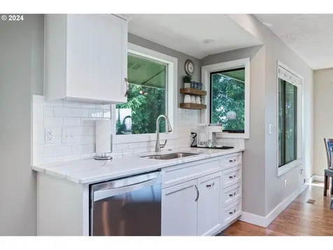 102 Montvale Way Longview WA 98632