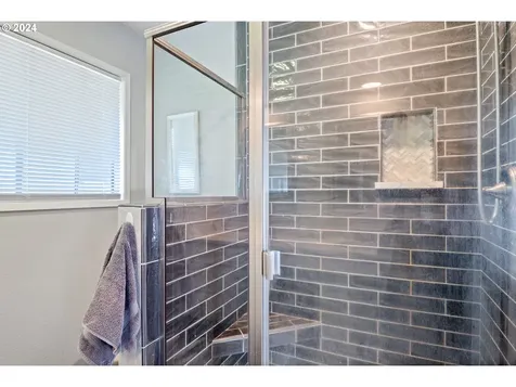 102 Montvale Way Longview WA 98632