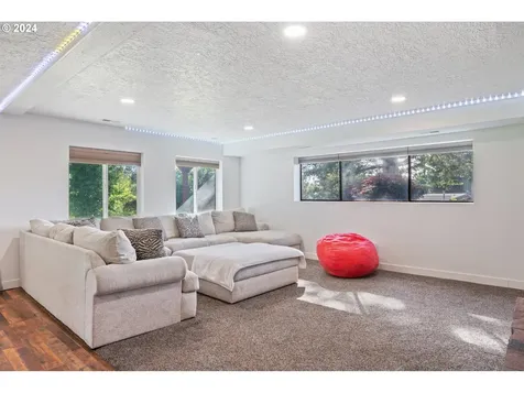 102 Montvale Way Longview WA 98632