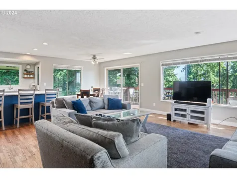 102 Montvale Way Longview WA 98632