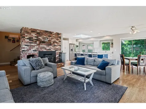 102 Montvale Way Longview WA 98632
