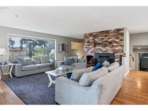 102 Montvale Way Longview WA 98632