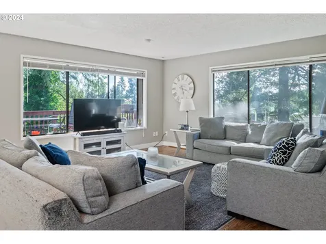 102 Montvale Way Longview WA 98632