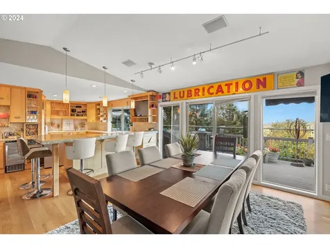 5540 SW Hewett Boulevard Portland OR 97221