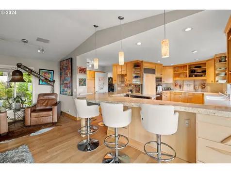 5540 SW Hewett Boulevard Portland OR 97221