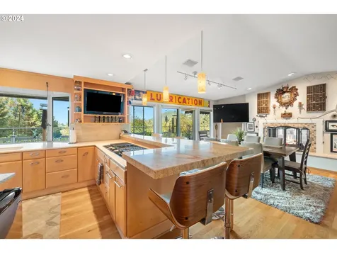 5540 SW Hewett Boulevard Portland OR 97221