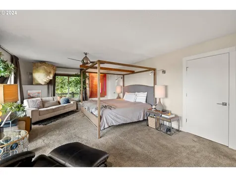 5540 SW Hewett Boulevard Portland OR 97221