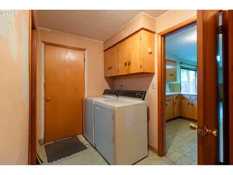 1250 River Bend Road Nw Salem OR 97304