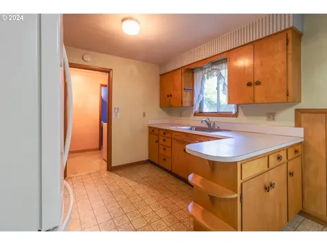 1250 River Bend Road Nw Salem OR 97304