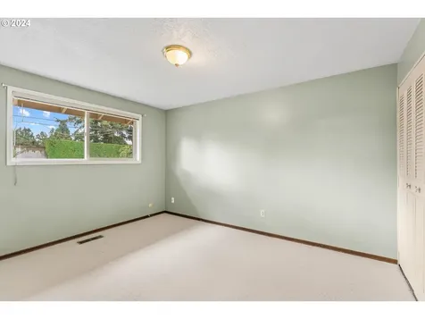 14230 NE Rose Parkway Portland OR 97230