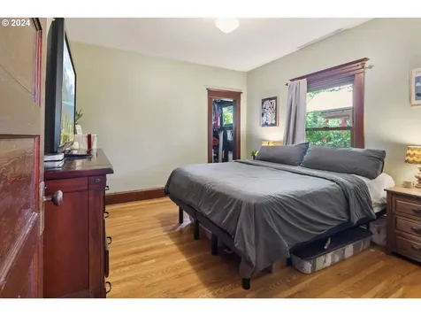 7603 SE Ellis Street Portland OR 97206