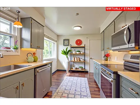 6312 SW Lesser Way Portland OR 97219