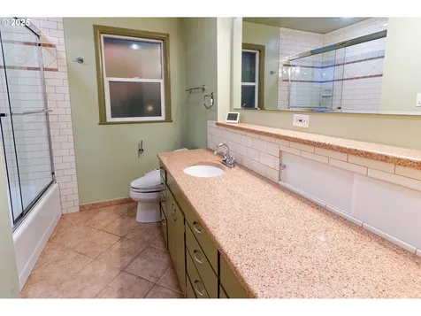 6312 SW Lesser Way Portland OR 97219