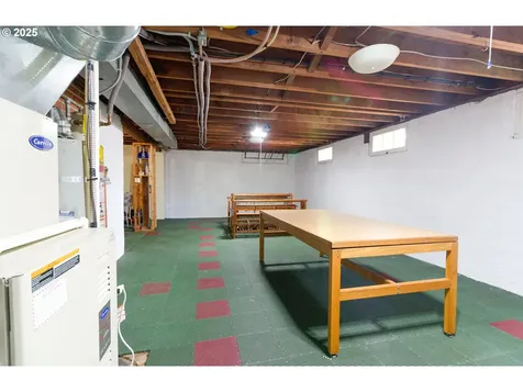 6312 SW Lesser Way Portland OR 97219
