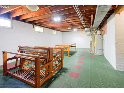 6312 SW Lesser Way Portland OR 97219