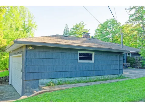 6312 SW Lesser Way Portland OR 97219