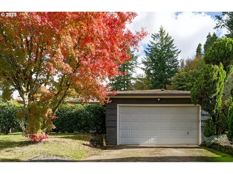 6312 SW Lesser Way Portland OR 97219