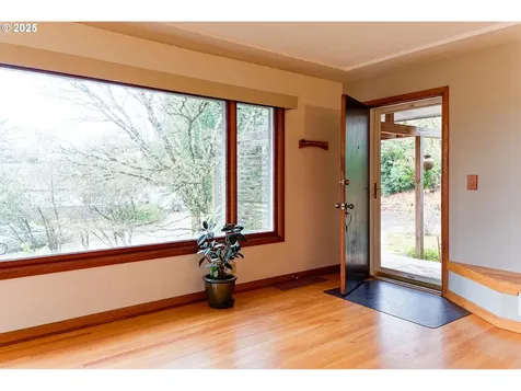 6312 SW Lesser Way Portland OR 97219