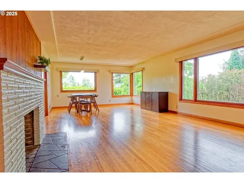 6312 SW Lesser Way Portland OR 97219