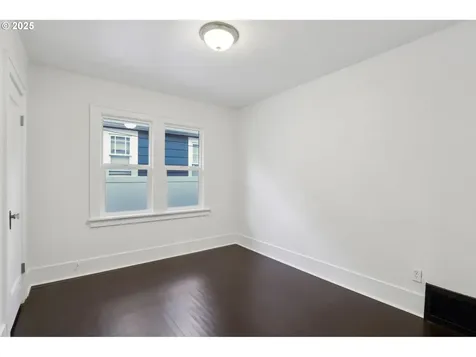 6012 NE 6th Avenue Portland OR 97211