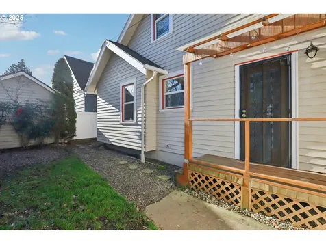 6012 NE 6th Avenue Portland OR 97211