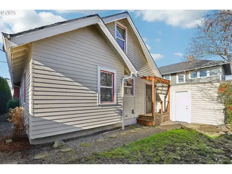 6012 NE 6th Avenue Portland OR 97211