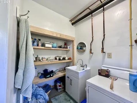 4587 E Alsea Highway Waldport OR 97394