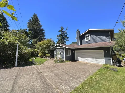 4587 E Alsea Highway Waldport OR 97394