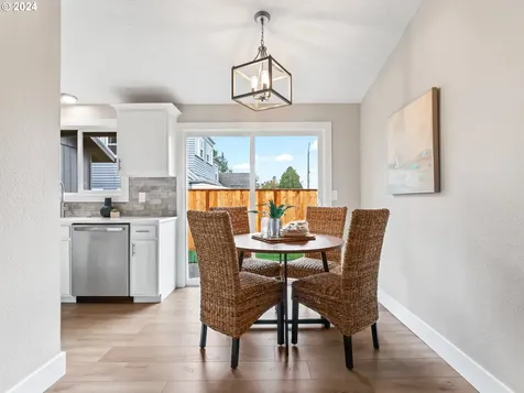 42 SE 74th Avenue Portland OR 97215