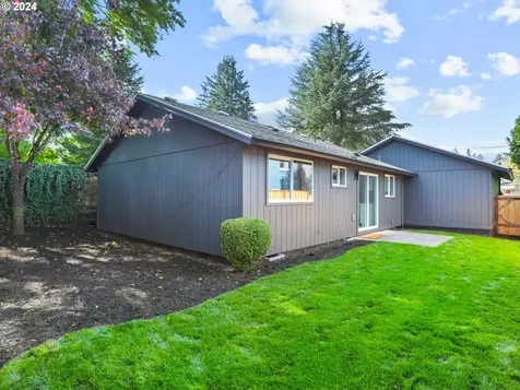 42 SE 74th Avenue Portland OR 97215