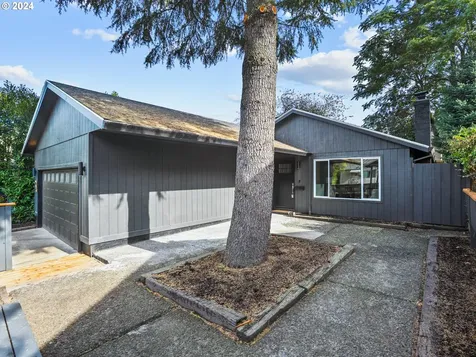 42 SE 74th Avenue Portland OR 97215