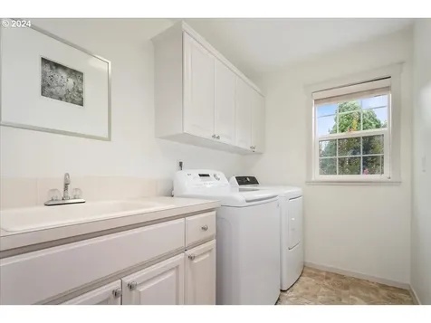 17278 NW Sandpines Lane Beaverton OR 97006
