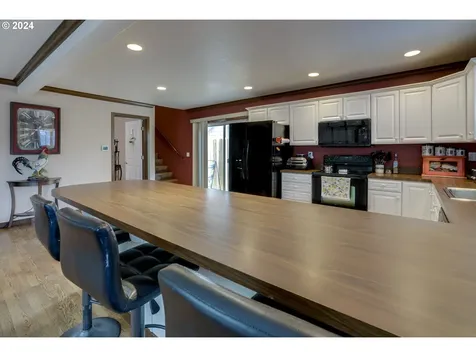609 Se Acacia Lane Gresham OR 97080