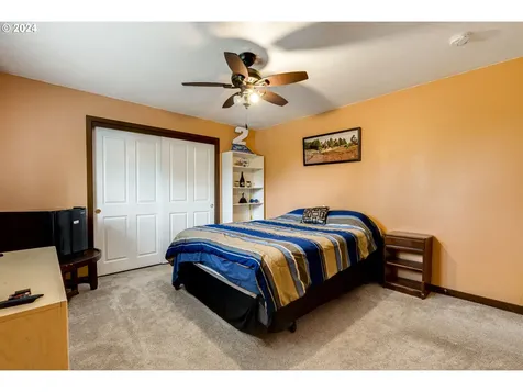 609 Se Acacia Lane Gresham OR 97080