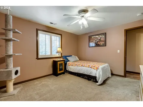 609 Se Acacia Lane Gresham OR 97080