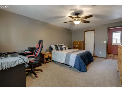 609 Se Acacia Lane Gresham OR 97080