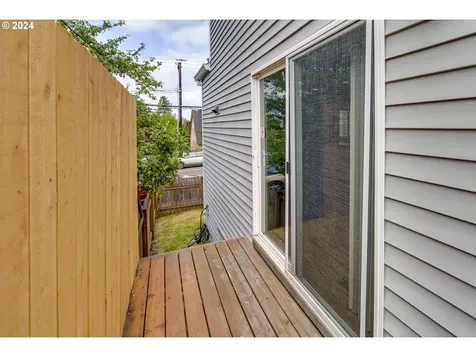 609 Se Acacia Lane Gresham OR 97080