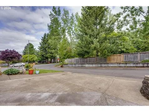609 Se Acacia Lane Gresham OR 97080