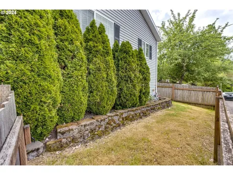 609 Se Acacia Lane Gresham OR 97080